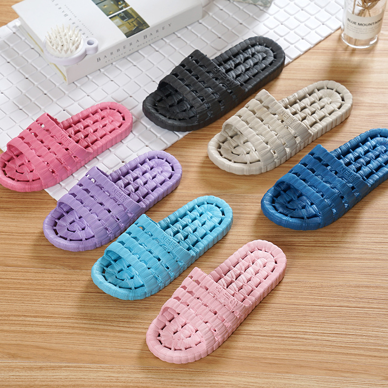 Bath Slippers with Drainage, Non-Slip for Bathroom, Hollow Massage Slippers for Men and Women, Indoor Home Use in Winter