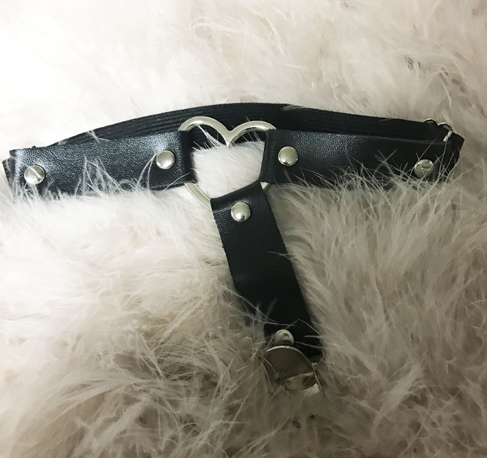 ZZ xương ZZ độc quyền thiết kế tối đẹp trai chiên ngày phong cách sexy PU da kim loại nhẫn garter vớ clip garter