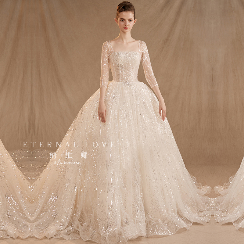 Nặng nặng sao Wedding Dress 2018 mới cô dâu đám cưới chính Sợi Mang đá phiến kéo dài tòa đuôi dài tay nữ mùa đông