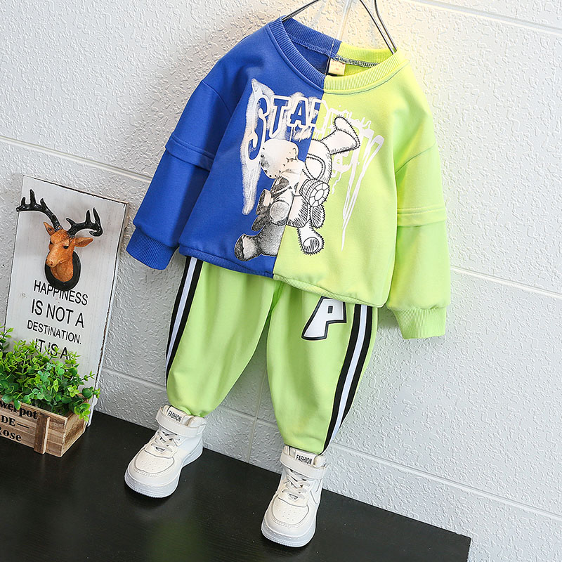Boy's spring clothing suit 2022 new children sports fried street Two sets of middle and child baby trendy spring and autumn clothes