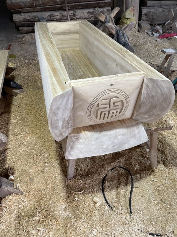 Grave-Moving Coffin 1.5m Each Piece Is a Whole Board of Unpainted Golden Silk Nanmu Wood Grave-Moving Coffin 1.5m Each Piece Is a Whole Board of Unpainted Golden Silk Nanmu Wood