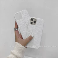 Патентная кожа снеж