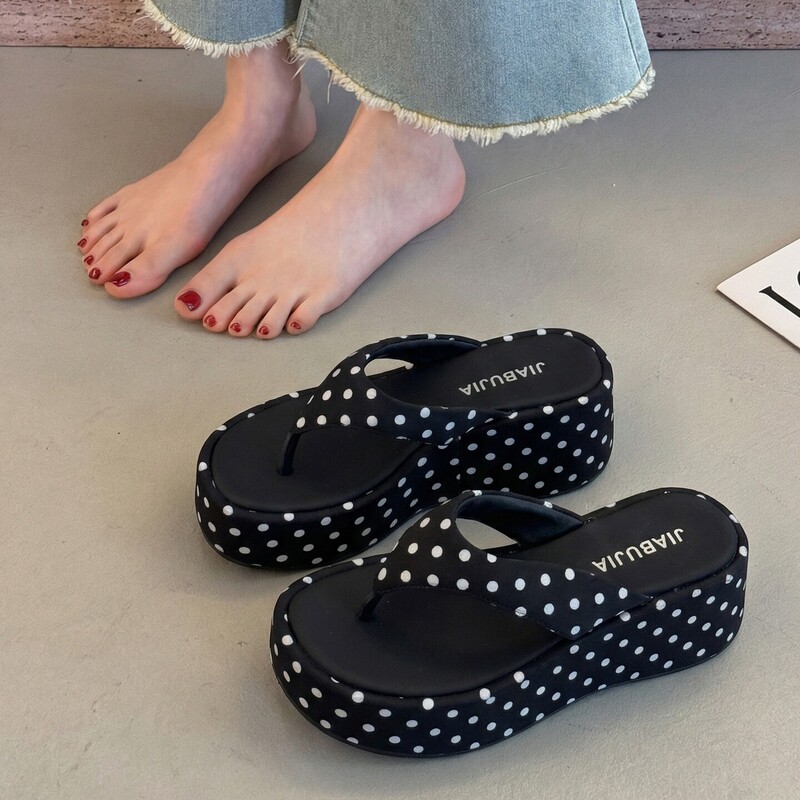 British Genuine Leather Thick-Soled Wedge Flip-Flops for Women, Summer 2026 New Model, Height-Increasing Thong Sandals for Petite Individuals