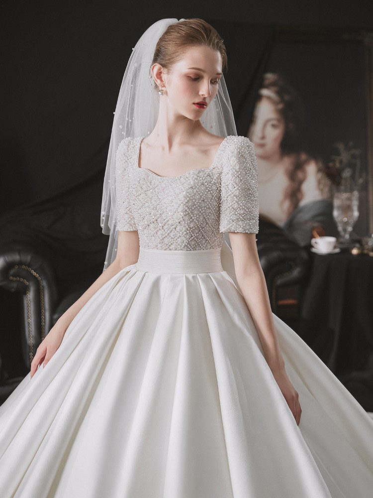 Satin wedding dress 202021 new bride temperament big tail out of the door yarn starry sky little man in the fugitive princess welcome