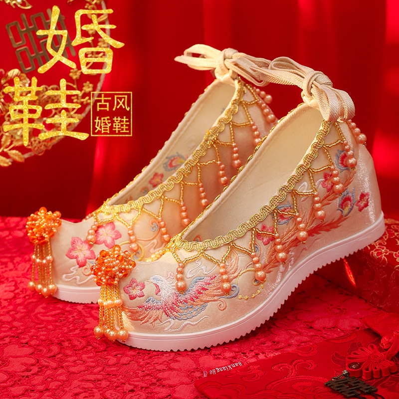 Xiuhe Shoes, Traditional Chinese Bridal Shoes, Phoenix Necklace, Champagne-Colored Embroidered Shoes, Ancient Costume Xiuhe Clothing, Hanfu