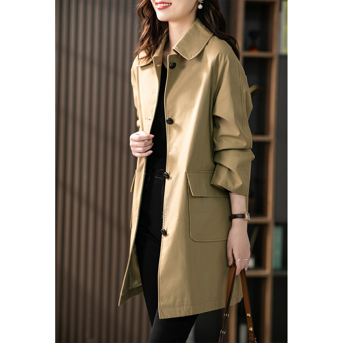 Original form Fashion medium long version of the wind clothes women 2022 Spring new Korean version temperament Inn Wind Leisure 100 lap jacket