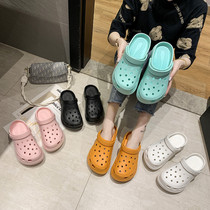 The power of the same model 2021 New thick-bottom hole shoes wear non-slip bag head increased soft beach father women slippers