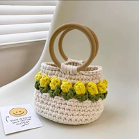 Молоко бывшее белое желтое фрукты зелено