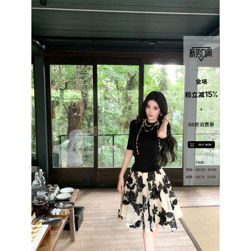 Barb Chill "Hepburn Black Swan" Lyocell Mock Neck Mid-Sleeve T-Shirt Women's Summer Slim Knit Top