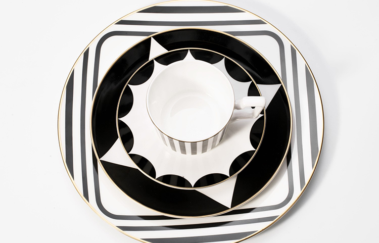 The Nordic matte enrolled, black and white stripes up phnom penh ipads porcelain tableware club coffee cup mock up room decoration soft decoration plate of sell like hot cakes