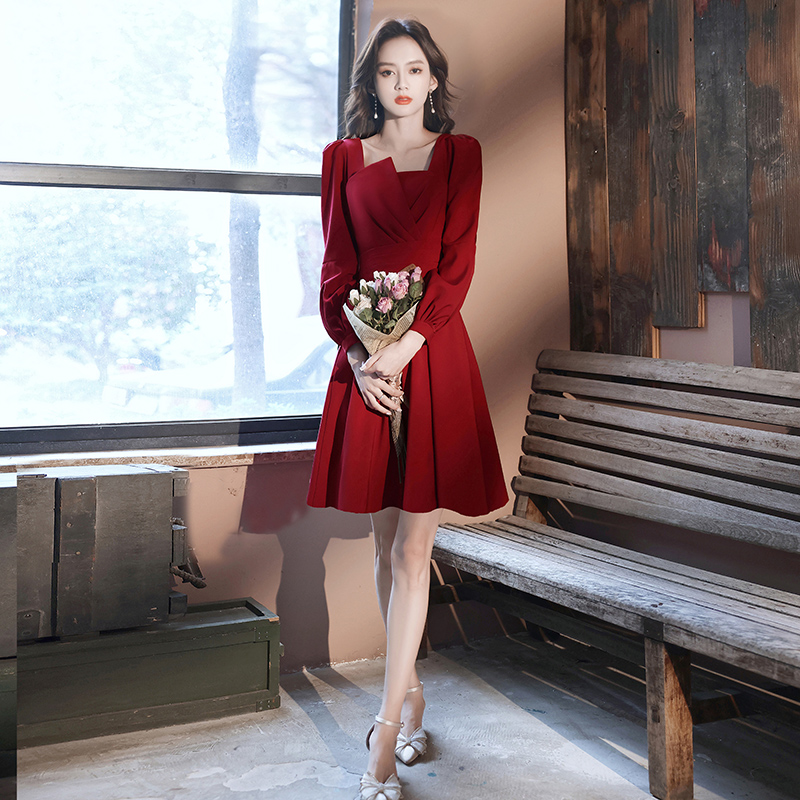  L+210205 Jiu Red Short long sleeves   - $1.57 