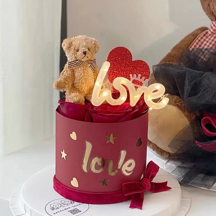 Seven New Year's Eve cake Red Love Love Love Love Love Sides Sweet Table Lovers Watch White Festival Plush Small Bear Accessories