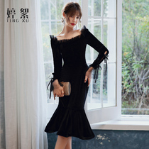 Small dress dress black temperament banquet shoulder 2020 new fishtail velvet evening dress