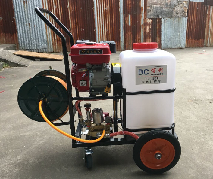 Botron Dragon Four Stroke Petrol Engine Push-up Spray Car Waterjet Car Greening Watering Car 60 Liters