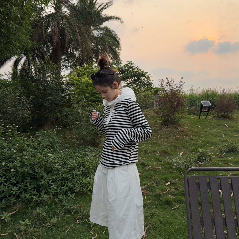 Zhou Zhou [Striped Sunscreen Hooded T-Shirt] 2026 New Korean Style Lazy Contrast Color Hooded Sunscreen Shirt for Women Spring and Summer