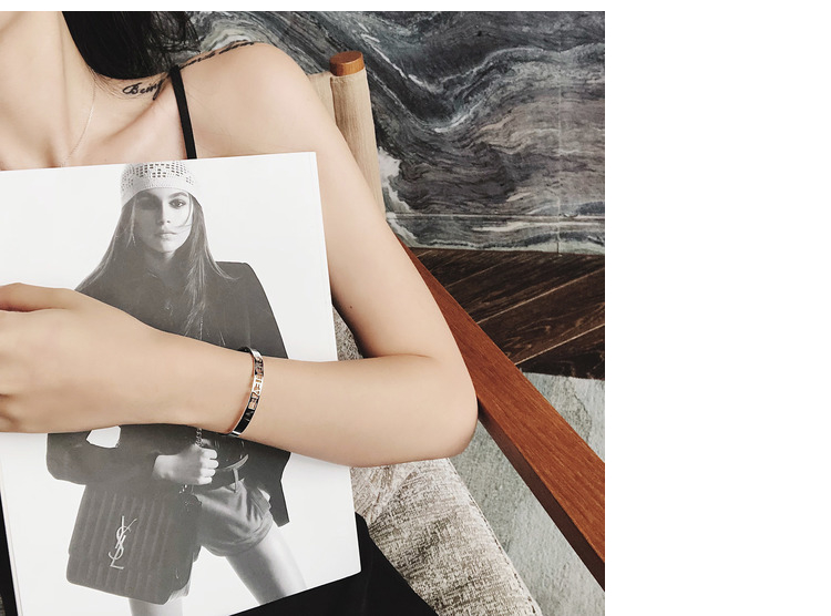 [Sydney Life Fab2Cheire ACC] vòng tay chữ cái đầu trắng trìu mến vòng mã não