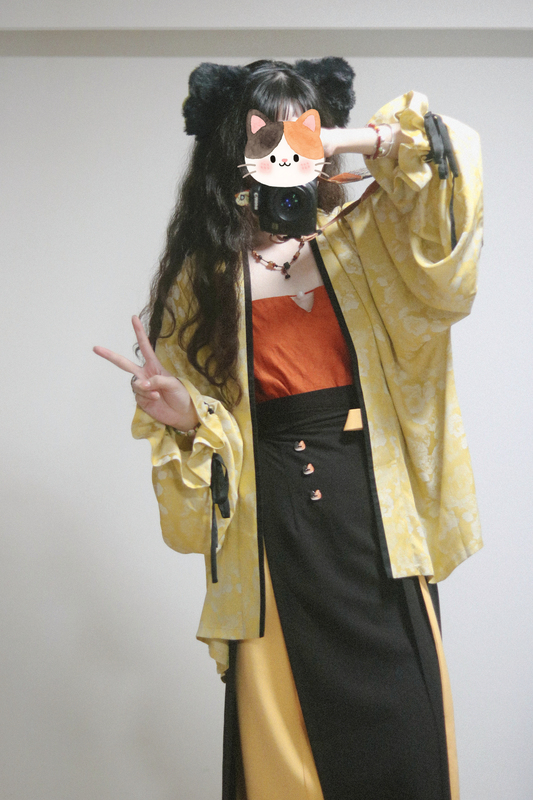 [Hide and Seek•Three-Colored Cat] Two-Piece Skirt Suit Material, Different Color Tie Skirt, Twist Skirt, In-Stock Hanfu Cat Head