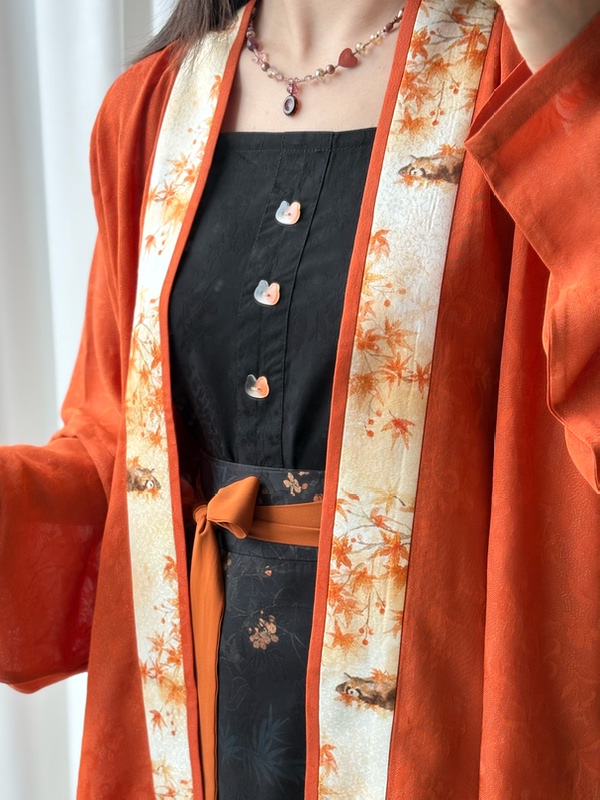 【Tea Red Red Panda】Airplane Sleeves & Straight Sleeves, Gold Thread Curly Grass Lotus Four-Strand Twisted Pattern, Curly Grass Pattern Embroidery 【Tea Red Red Panda】Airplane Sleeves & Straight Sleeves, Gold Thread Curly Grass Lotus Four-Strand Twisted Pattern, Curly Grass Pattern Embroidery