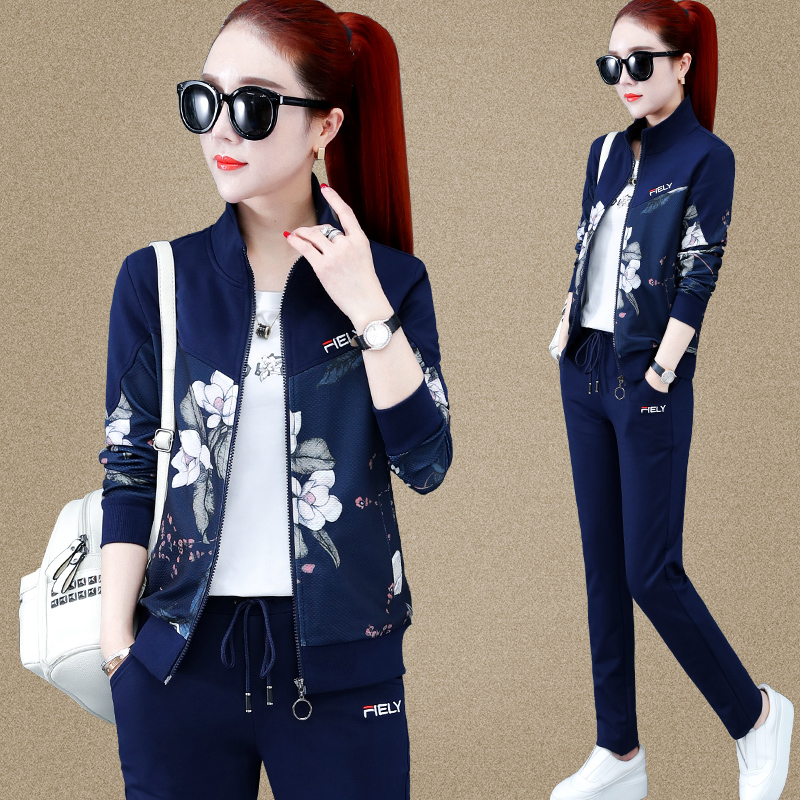 Sportswear Suit Woman Spring Autumn 2022 New Middle Aged Mother Foreign Pie Clothing Casual Blouse Jacket Three Sets Cotton