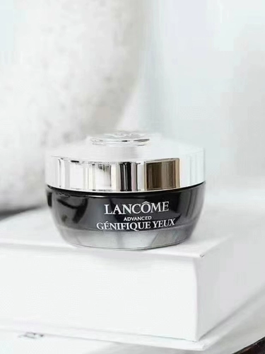 Lancome Lancome Мышца из -за трехмерного пластикового лица маленькая черная бутылка Средое ягодистый крем для глаз 15 г узора глаз питательные черные круги