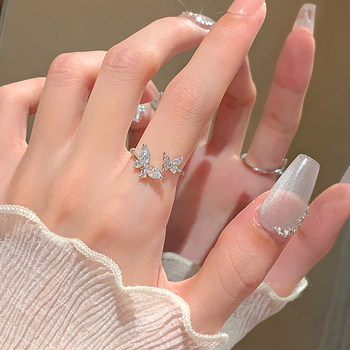 The opening can be adjusted and the exquisite ring is light and luxurious