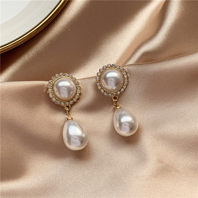 Ear StudsS925 silver needle court grace literature Retro Pearl Earrings the republic of korea Simple temperament Micro inlaid drill Ear Studs female C727