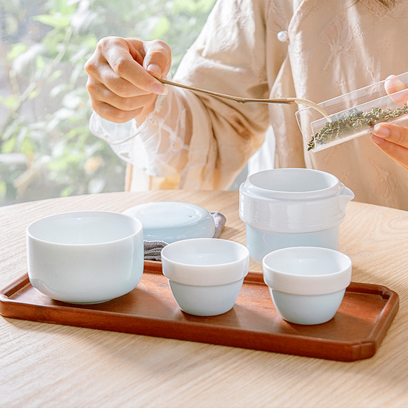 Good content of jingdezhen ceramic crack travel suit portable a pot of two cups of kung fu tea set is suing portable tea cup