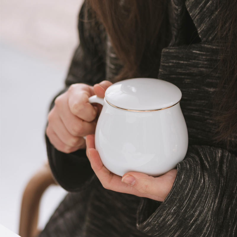 The water separation filter tank with cover cup men 's and women' s mercifully tea thermostatic temperature office of jingdezhen ceramic cup