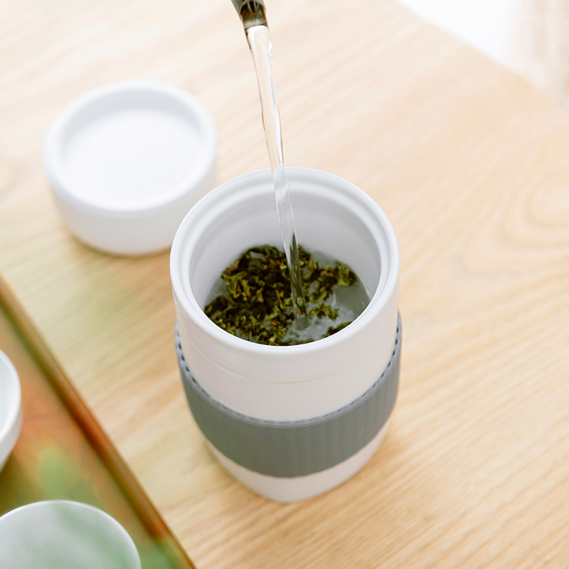 Good things portable travel tea set a crack cup pot 2 cups of jingdezhen ceramic is suing tourism kung fu tea set
