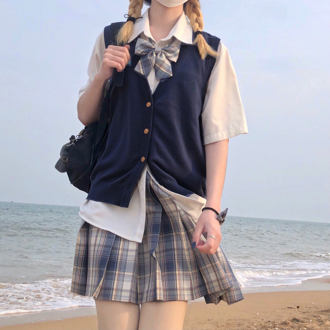 Bater Bater with a knife JK uniform Skirt Rabbit's Skirt Rabbit's Guitar Original Grisly Skirt Day Student School Uniforms Plexigu Skirt Class