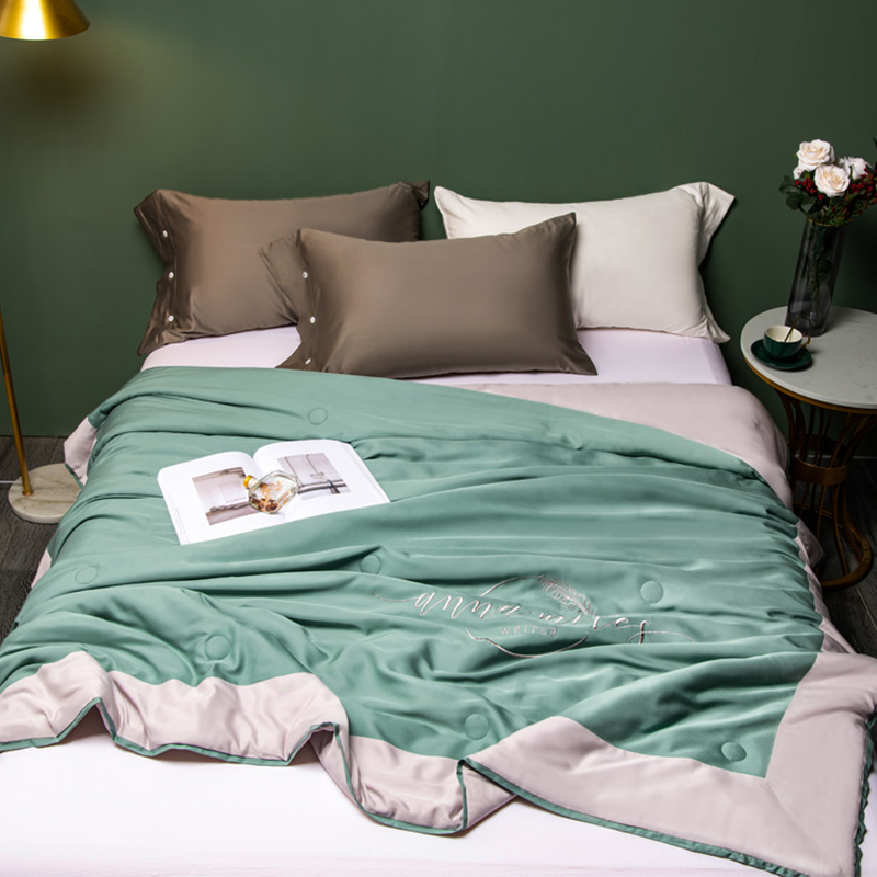 Cool feeling heather air conditioning by embroidery washed and summer cool by antibacterial soy fiber by Modale Ice Silk Thin Quilt