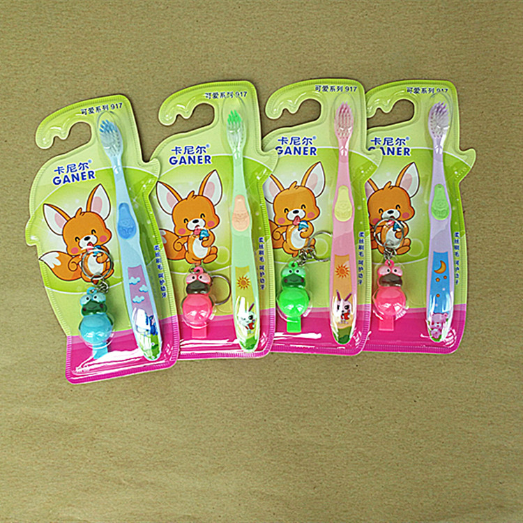 Garnier 3-6-12 boys and girls baby fun children's soft bristle toothbrush with small toy gift 2