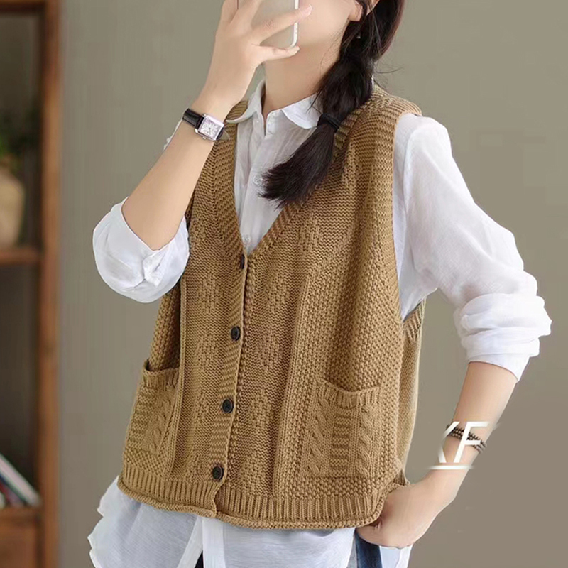 Sleeveless Knitted Vest for Women, New 2026 Autumn Vintage Sweater, Loose and Versatile Outerwear