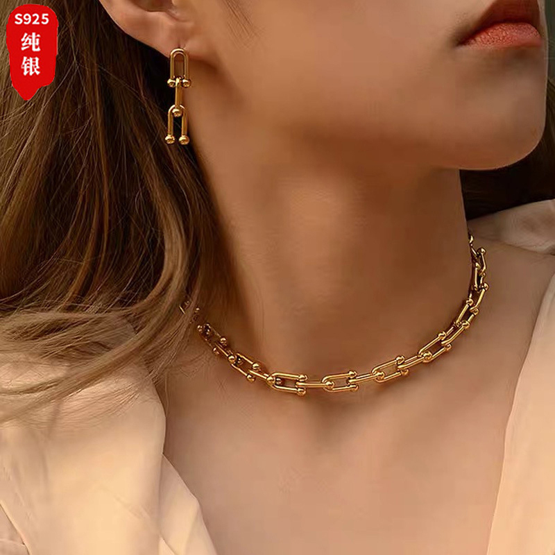 Silver Necklace for Women, Light Luxury Niche U-Shaped Horseshoe Chain, Hip-Hop Cuban Chain, Couple Clavicle Necklace, Bracelet, Earrings, Gift Silver Necklace for Women, Light Luxury Niche U-Shaped Horseshoe Chain, Hip-Hop Cuban Chain, Couple Clavicle Necklace, Bracelet, Earrings, Gift