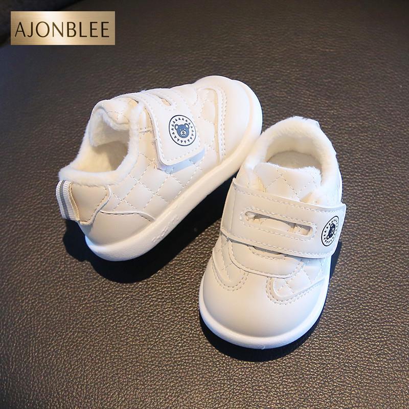 软底婴儿学步鞋冬季防滑防踢设计解析