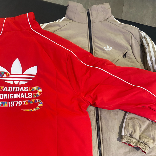 Adidas Clover Cotton Jacket ສໍາລັບຜູ້ຊາຍແລະແມ່ຍິງປີໃຫມ່ CNY ລະດູຫນາວ Reversible Thickened Cotton Jacket KA0822