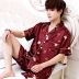 Ice lụa mens mỏng ngắn tay pajama set mùa hè đơn giản tươi lụa nhà quần áo có thể mặc hai mảnh mùa thu. 