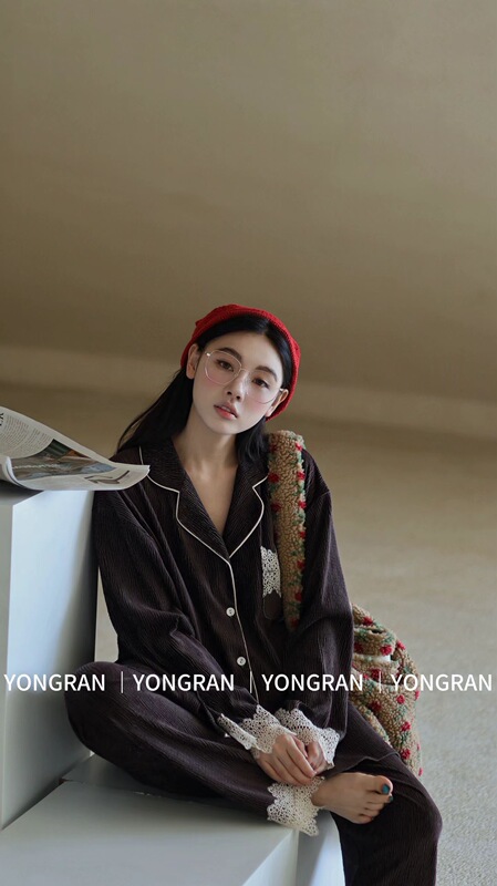 26 Autumn/Winter Yungan Pleated Velvet Pajamas for Women, Button-Down Style, Long-Sleeve, Long-Pants, Light Luxury, High-End, Can Be Worn Outside, Loungewear for Women 26 Autumn/Winter Yungan Pleated Velvet Pajamas for Women, Button-Down Style, Long-Sleeve, Long-Pants, Light Luxury, High-End, Can Be Worn Outside, Loungewear for Women