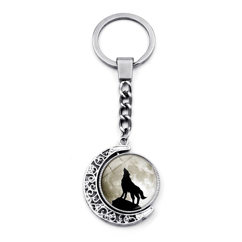 Howling Wolf Keychain Personalized Creative Rotating Moon Pendant Metal Keychain Key Ring Small Gift