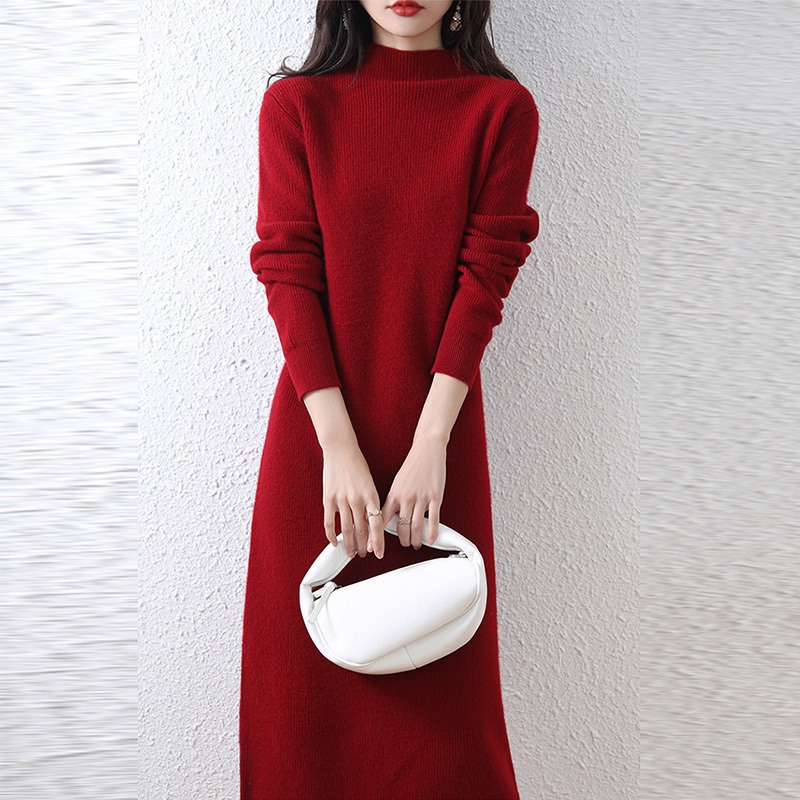 Red Knitted Dress for Women in the Year of the Snake, Autumn and Winter 2026 New Style, Sweater Dress to Wear with a Coat