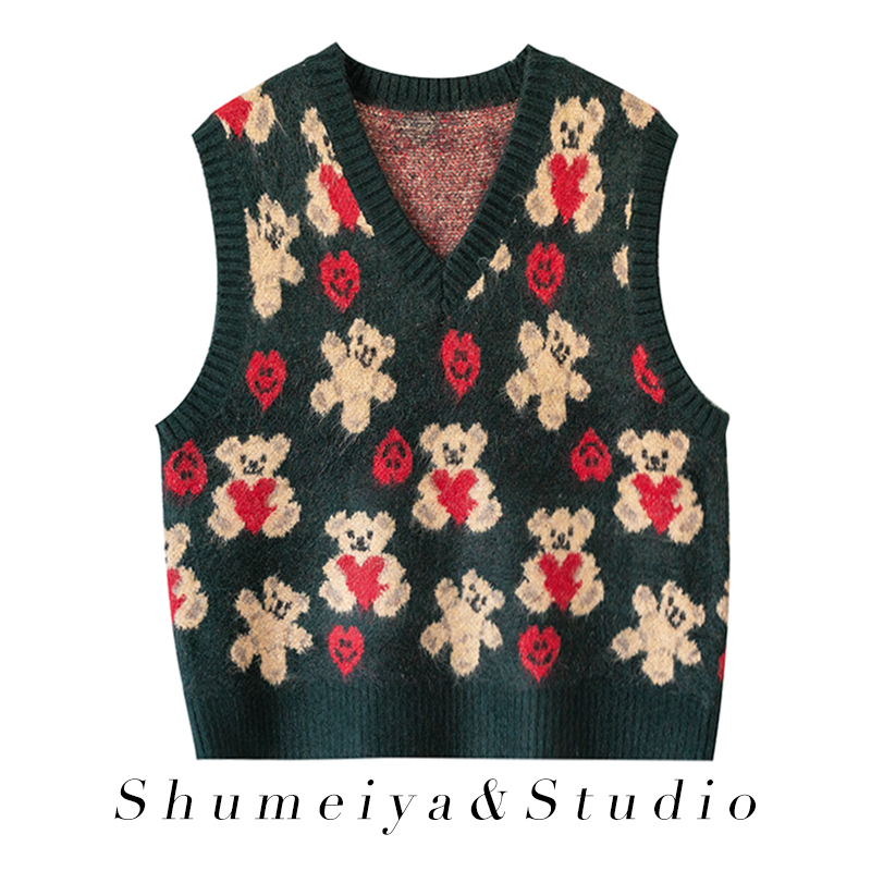 Autumn and Winter Stylish Christmas Sleeveless Sweater Vest Cartoon Bear Heart V-Neck Knitted Vest for Women