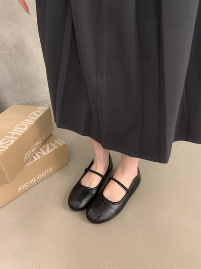 Fairy-Style French Retro Round-Toe Shallow Ballet Shoes for Women, Pleated Flat Mary Jane Shoes with a Single Strap