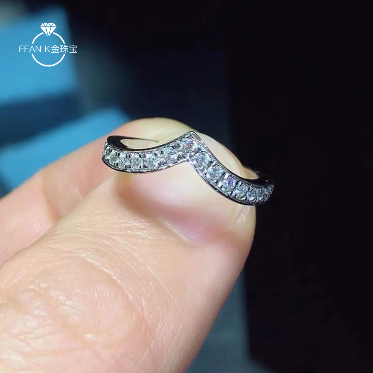 PT950 platinum simulation diamond ring diamond row moissanite ring female V-shaped row diamond female ring stacked with broken diamond tail ring