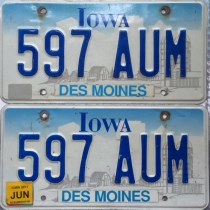 US license plate Iowa Iowa 597AUM foreign foreign brand American standard car wrangler iron collection