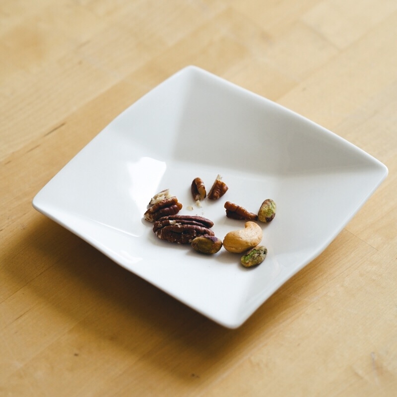 Qiao mu LH square small dab of ipads porcelain ceramic snack plate side plate of the creative and practical household pure white contracted