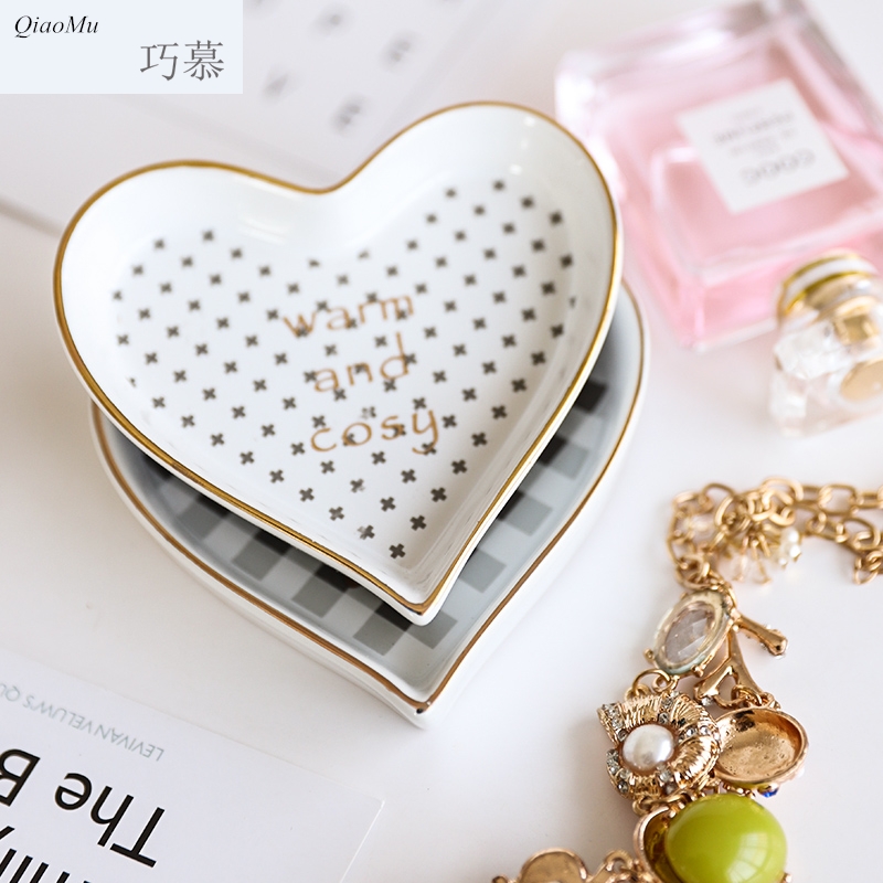 Qiao mu INS Nordic heart - shaped ceramic paint jewelry disc ring necklace of dish tray was posed all the props