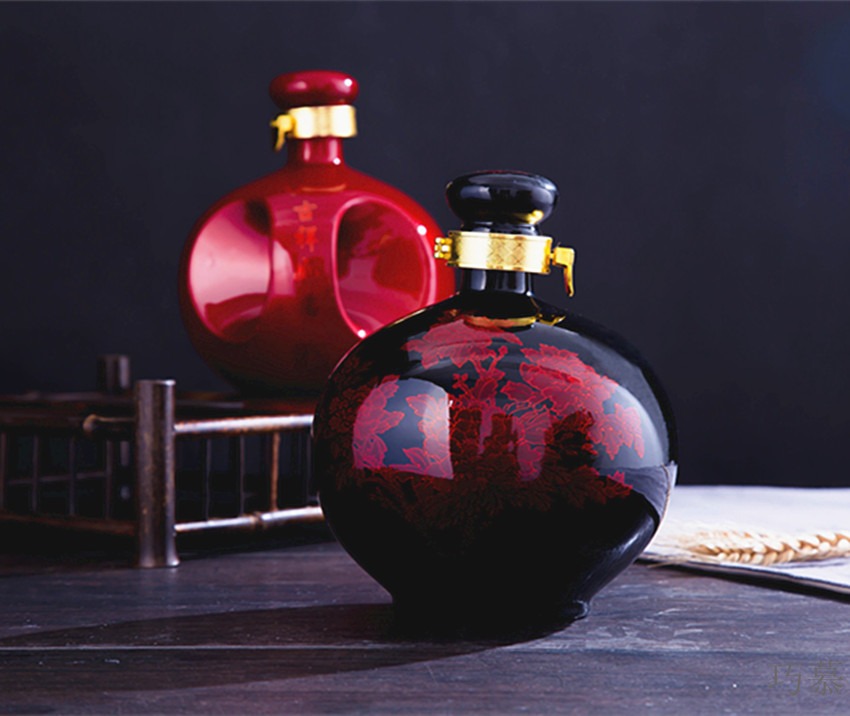 Qiao mu jingdezhen 2 jins of red and black crystal glaze peony ceramic bottle grape wine decorative bottle seal