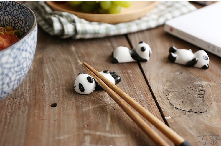 Qiao mu creative ceramic and chopsticks pillow chopsticks chopsticks frame cartoon panda chopsticks chopsticks holder of kitchen utensils supplies