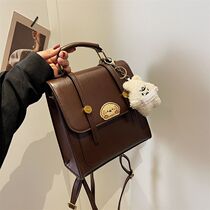 Niche design bag 2024 new backpack womens casual versatile high-end handbag outing travel backpack