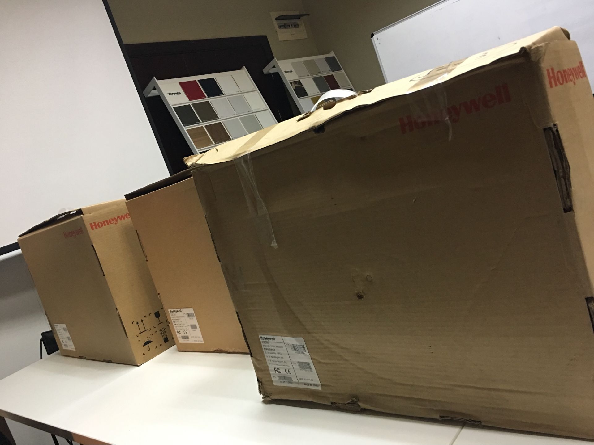 Honeywell 8-channel Video Encoder HUSS-E8X Honeywell 8-channel video Encoder